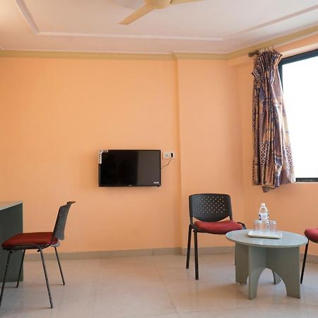 Oyo Flagship 37830 Hotel Aakar International Satara Eksteriør bilde