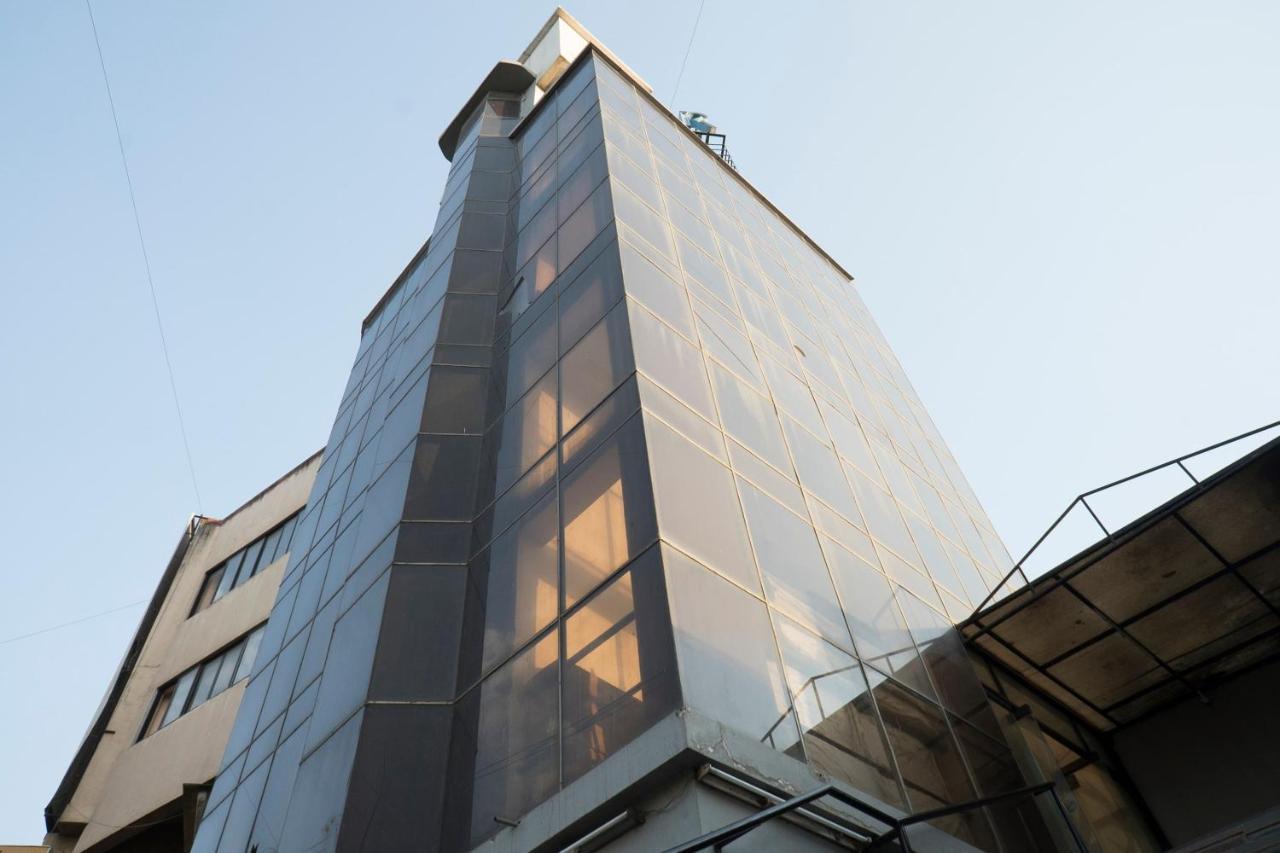 Oyo Flagship 37830 Hotel Aakar International Satara Eksteriør bilde