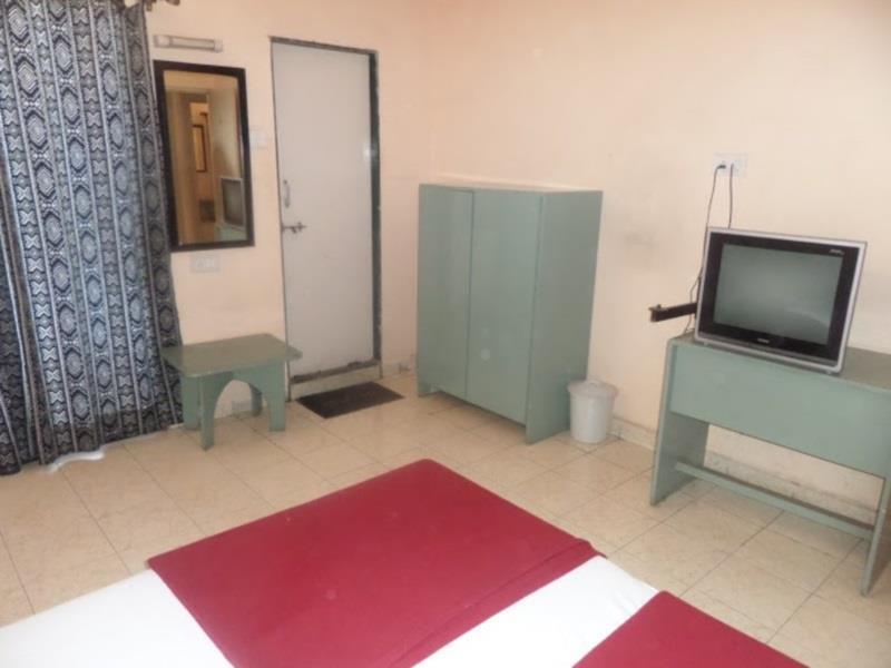 Oyo Flagship 37830 Hotel Aakar International Satara Eksteriør bilde