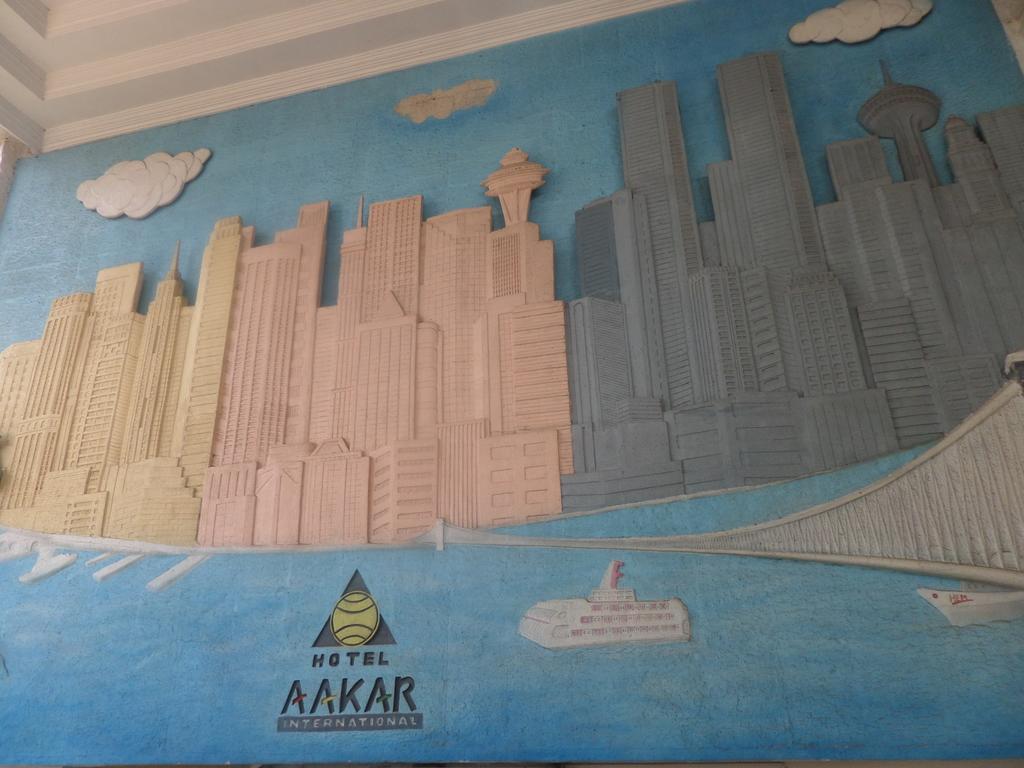 Oyo Flagship 37830 Hotel Aakar International Satara Eksteriør bilde