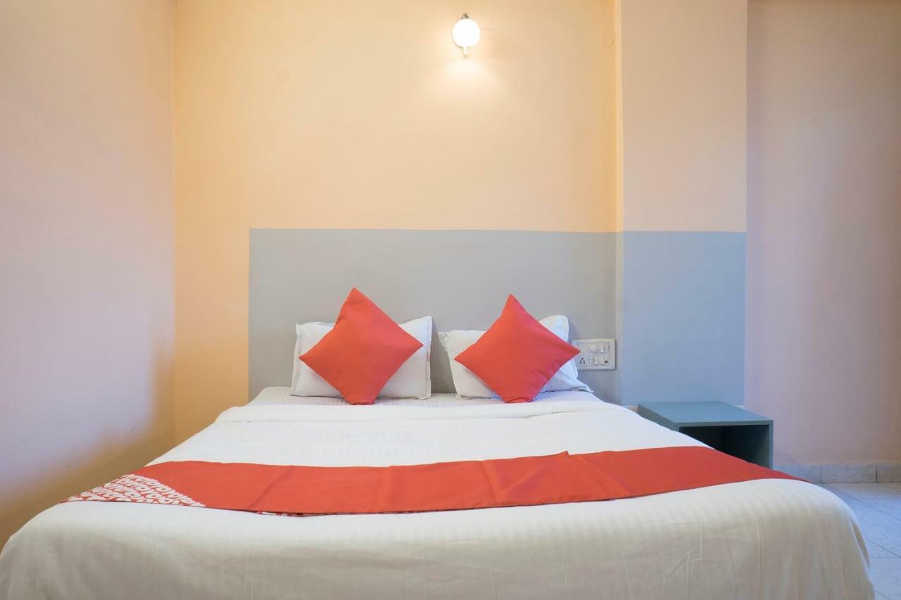Oyo Flagship 37830 Hotel Aakar International Satara Eksteriør bilde