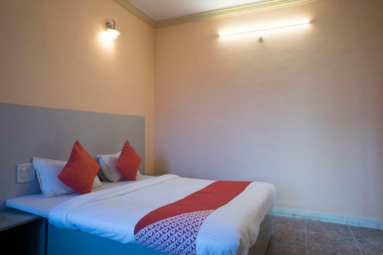Oyo Flagship 37830 Hotel Aakar International Satara Eksteriør bilde